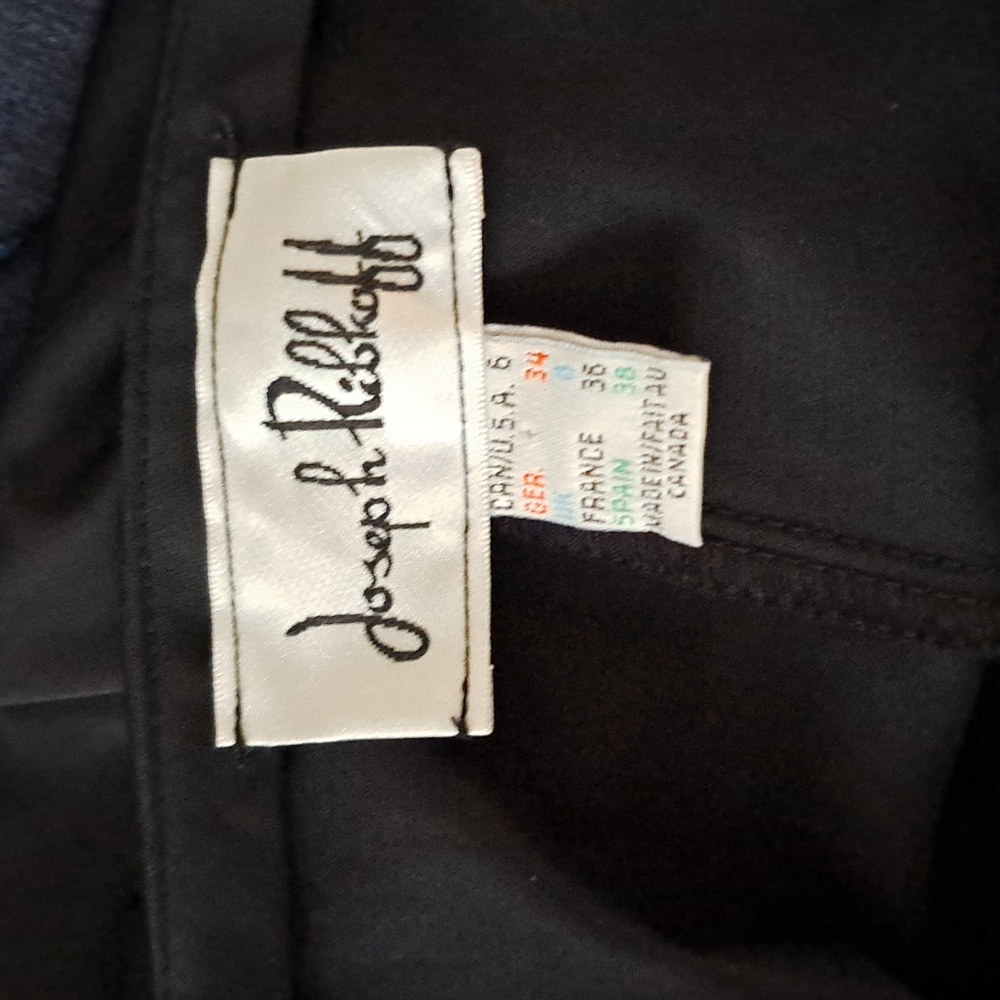 Joseph Ribkoff pants ❤️ - Picture 2 of 3